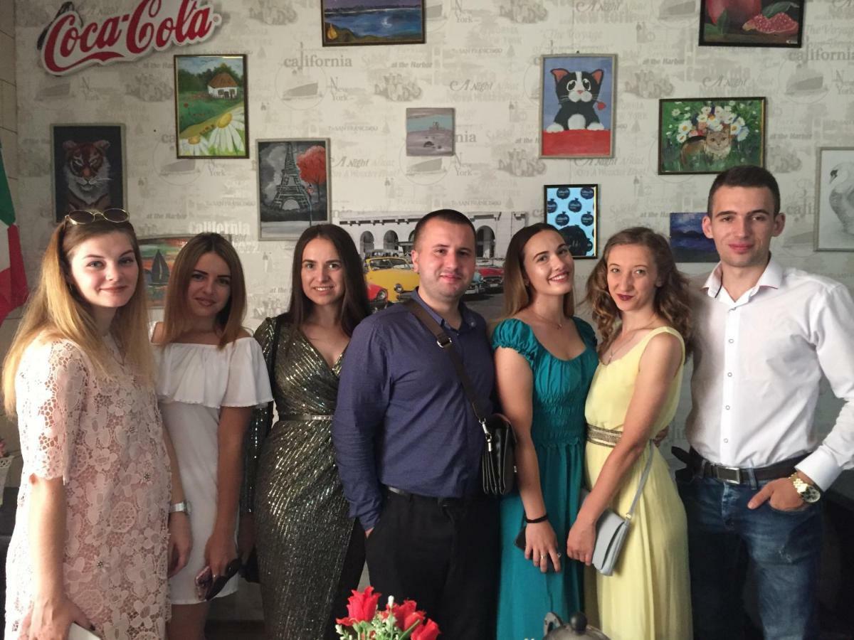 Hostel -Hotel Granat Rivne City מראה חיצוני תמונה